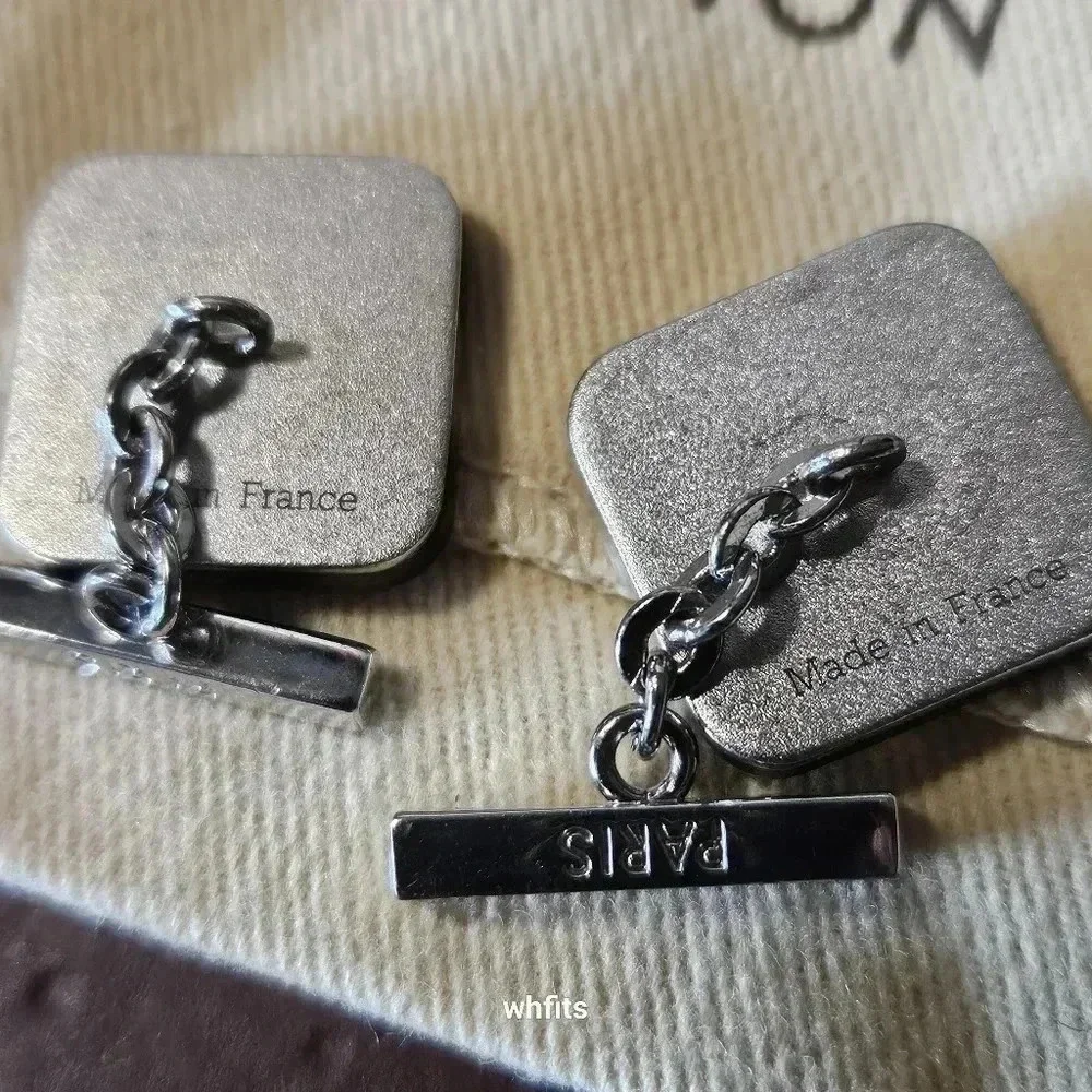 RARE Louis Vuitton Wooden Cufflinks with Ebene Damier Case, dust bag and box - Picture 3 of 6